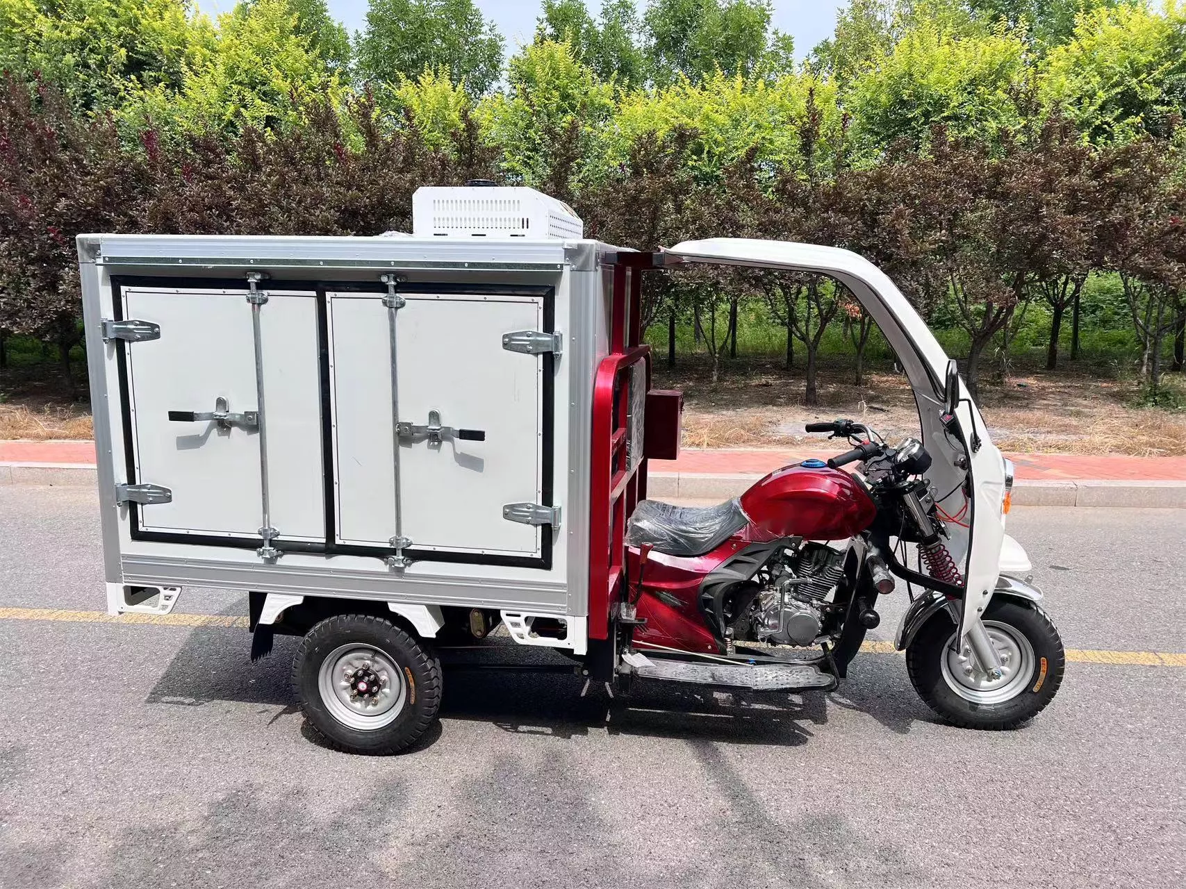 Cold chain truck